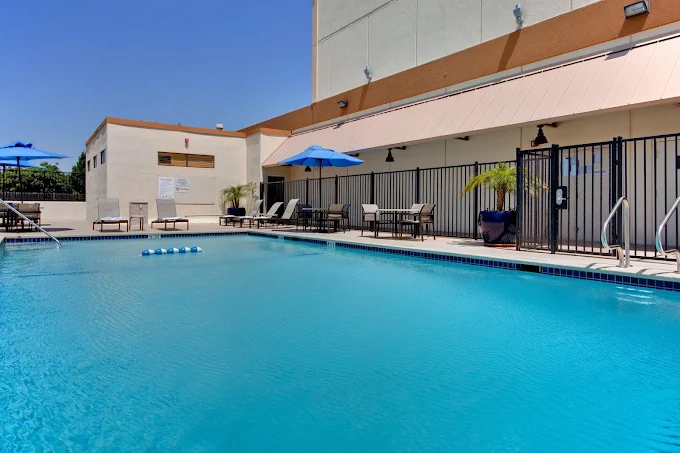Holiday Inn Los Angeles - LAX Airport by IHG